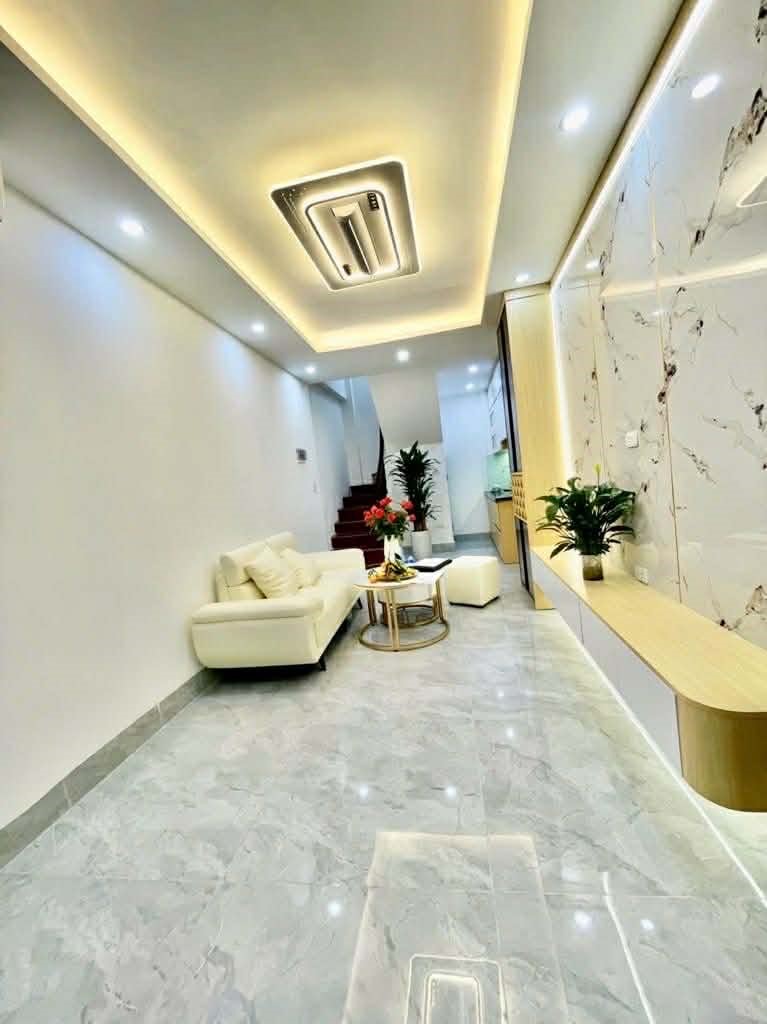 BÁN NHÀ TÔN THẤT TÙNG_30m2_4 TẦNG_SAU 1 NHÀ RA Ô TÔ_GẦN PHỐ_NGÕ THOÁNG_hơn 7 tỷ